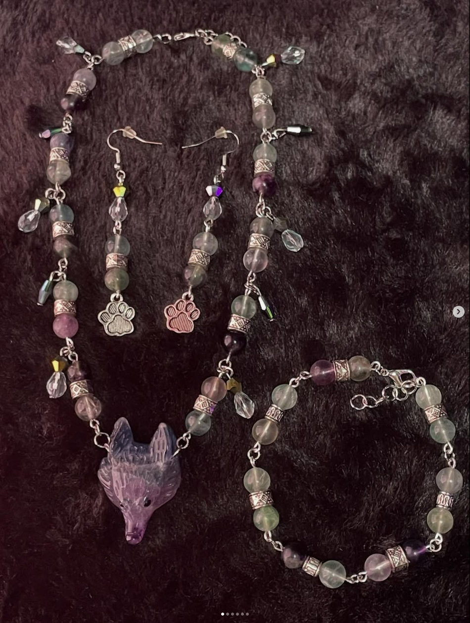 Labradorite Wolf Head set: necklace, bracelet and earrings with a carved wolf-head pendant